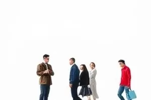 商场监控画面截图，画面清晰但缺少拍摄日期水印